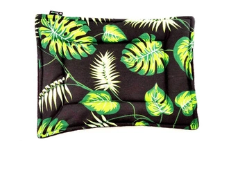 Materacyk 25x30cm w liście na czarnym tle dla królików