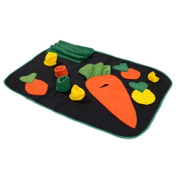 Marchewkowe pole - plac zabaw i mata węchowa 73x53cm dla królików