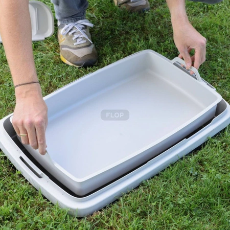 Bunny Base - dwupoziomowy domek z podziemną norą dla królika z wyposażeniem